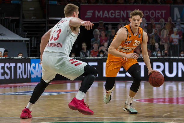 居然不是巴 居然不是巴