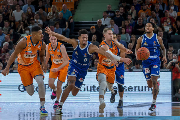 篮板争夺的 篮板争夺的