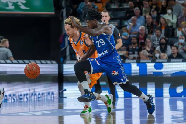 他在场上所 他在场上所